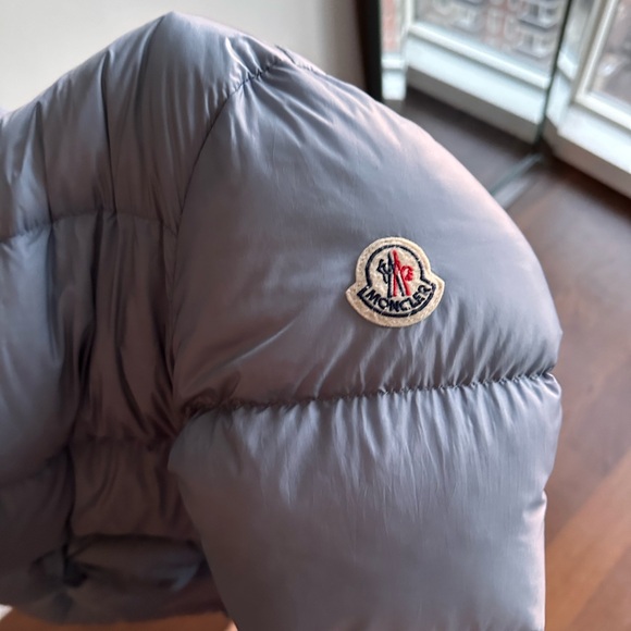 Moncler puffer jacket - Picture 2 of 3